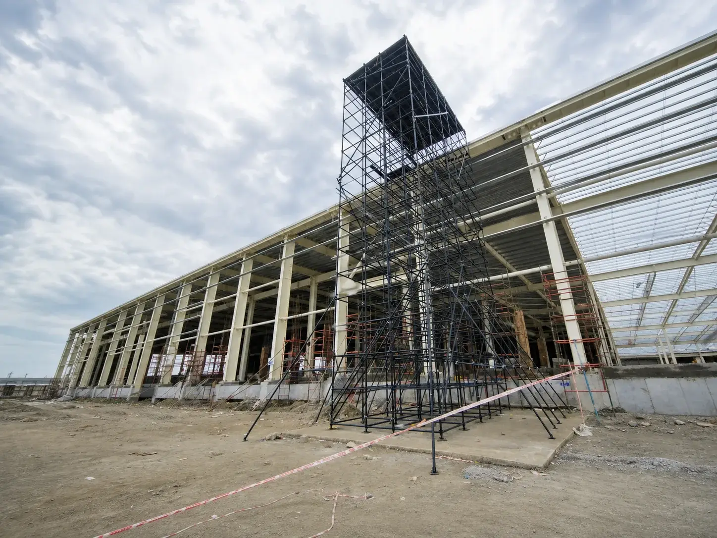 18 m Cuplock access tower at an industrial site